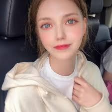 Nora Robinson  