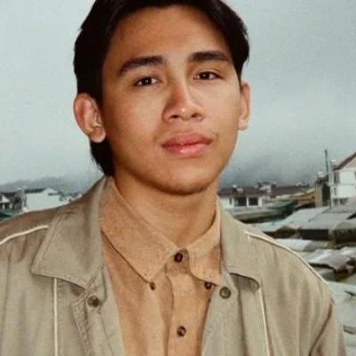 Võ  Trần Long